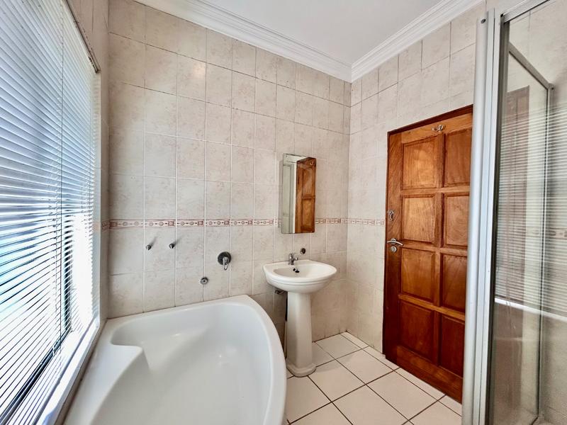 3 Bedroom Property for Sale in Xanadu North West